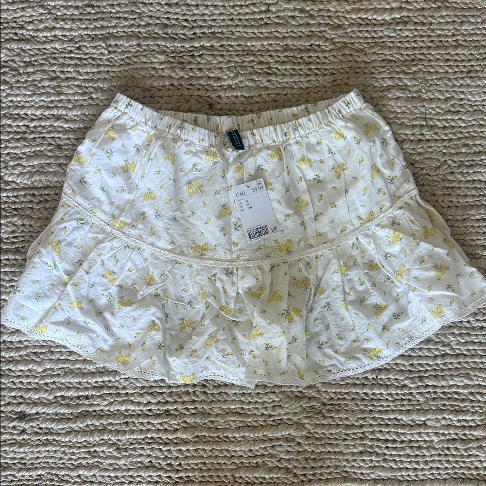 Cotton Tiered Mini Skirt - White with Yellow Floral